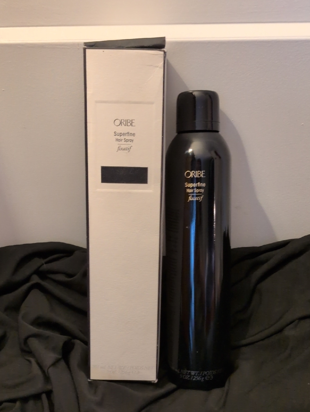 Oribe Superfine Hairspray — Black with Gold Accents